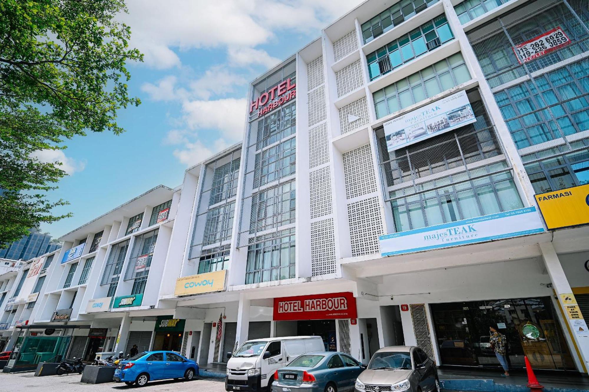 Swing & Pillows - Pj21 Petaling Jaya Dış mekan fotoğraf