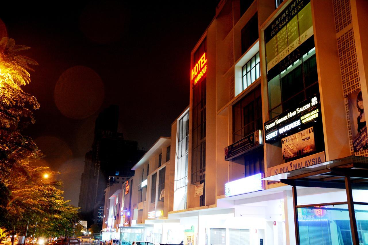 Swing & Pillows - Pj21 Petaling Jaya Dış mekan fotoğraf